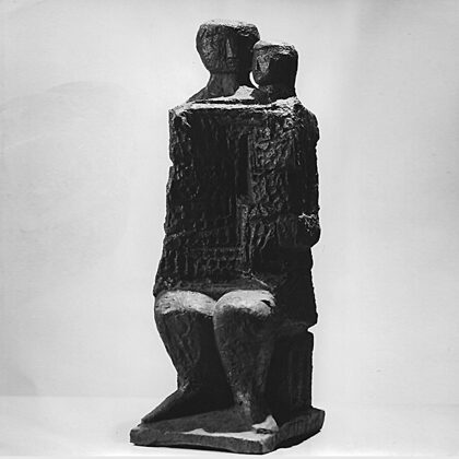 "Maternità" 1958 cemento, cm 41x18x14