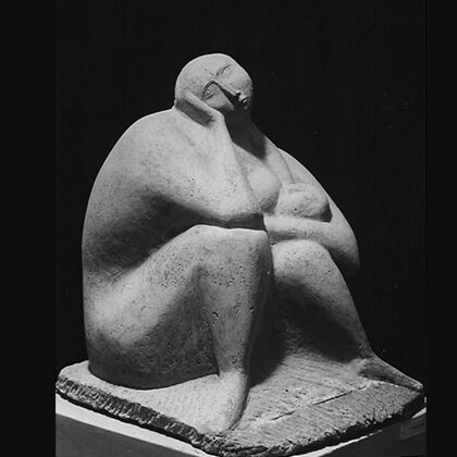 "Maternità nel soborgo" 1958 cemento cm 64 x 44 x 60